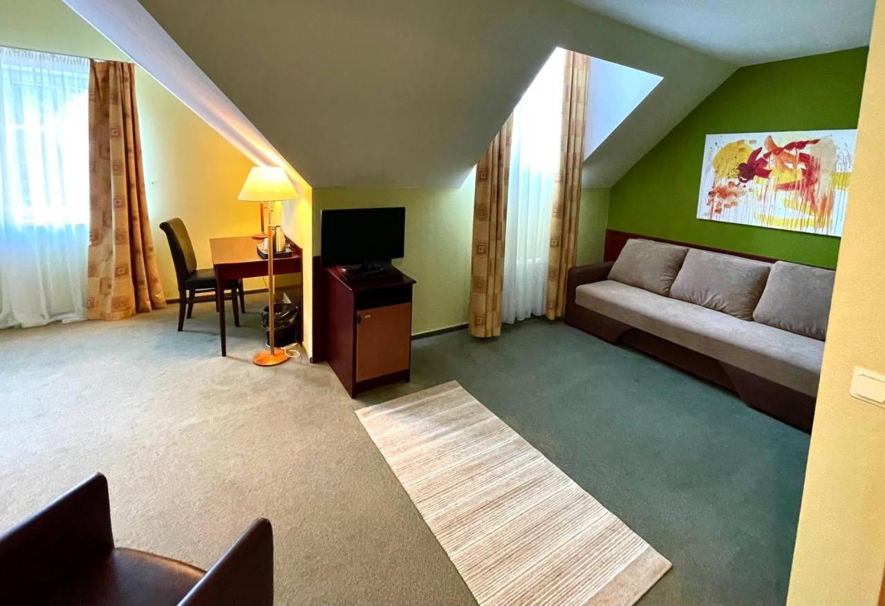 Hotel Lucky Fish Jūrkalne Extérieur photo